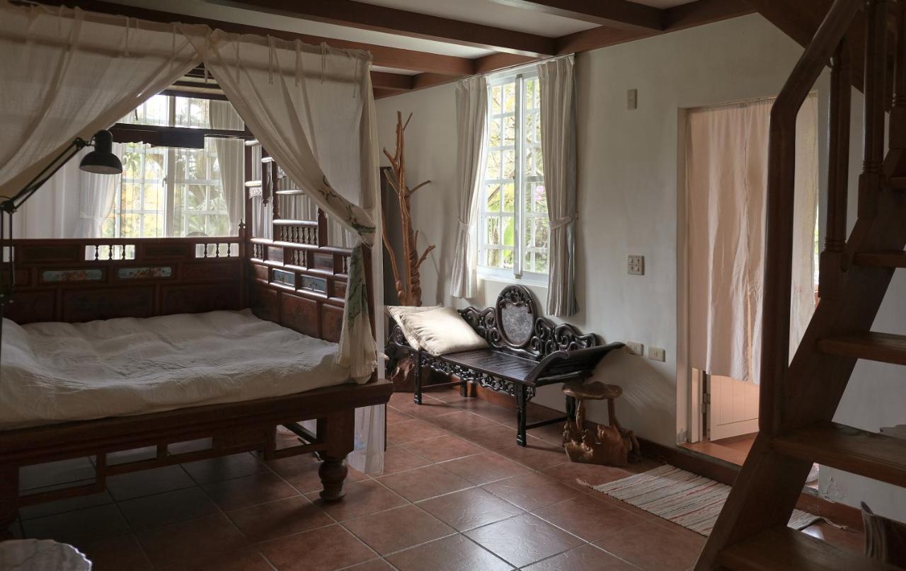 Wisdom Garden Home Stay Юли Екстериор снимка